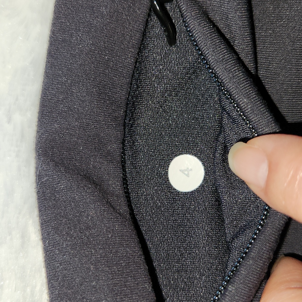Lululemon leggings - Picture 6 of 7